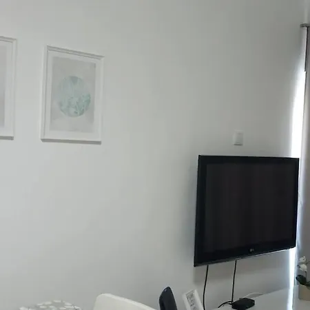 Comfort Hub 2 - Near Metro * Amadora
